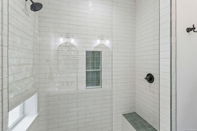 318 Devine, San Antonio, TX 78210