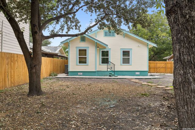 318 Devine, San Antonio, TX 78210
