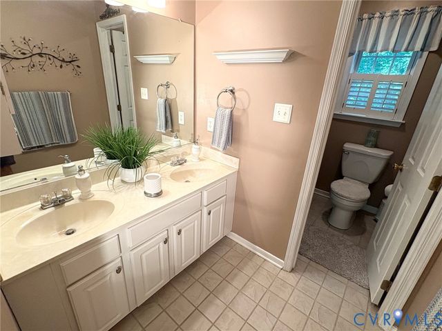 8997 Kings Charter Dr, Hanover, VA 23116