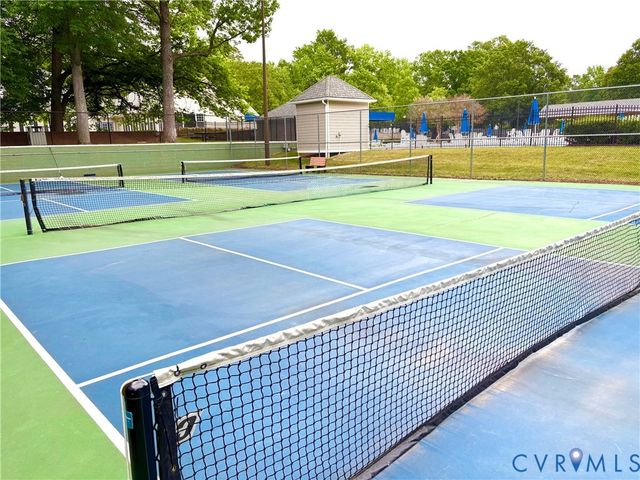 8997 Kings Charter Dr, Hanover, VA 23116