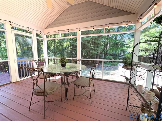 8997 Kings Charter Dr, Hanover, VA 23116