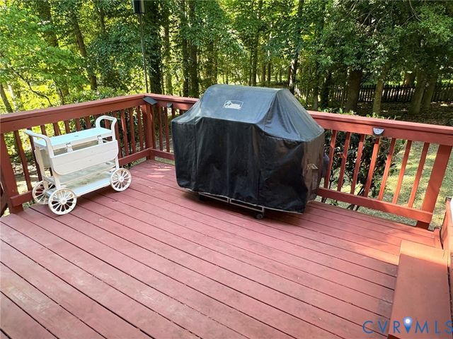 8997 Kings Charter Dr, Hanover, VA 23116
