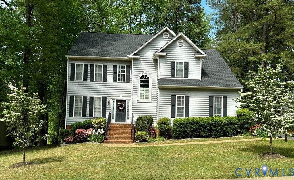 8997 Kings Charter Dr, Hanover, VA 23116