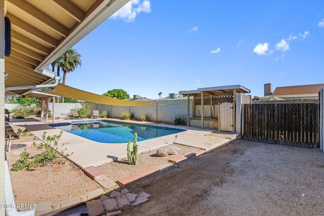 2427 E DEL RIO Drive, Tempe, AZ 85282