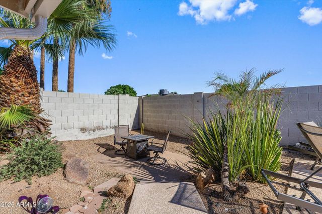 2427 E DEL RIO Drive, Tempe, AZ 85282