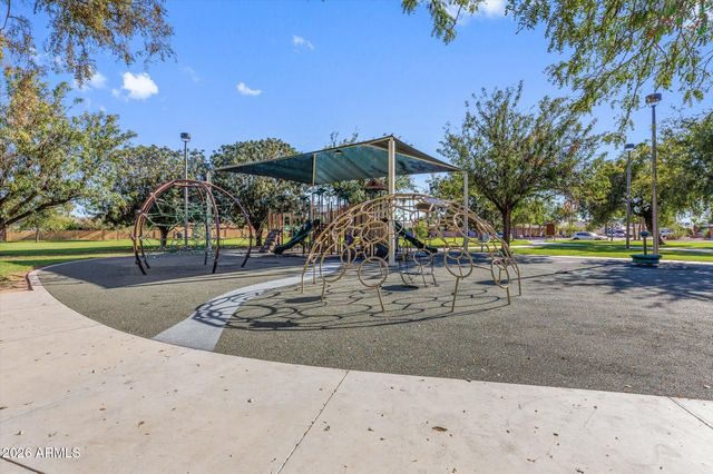 2427 E DEL RIO Drive, Tempe, AZ 85282