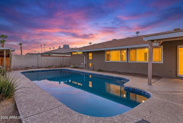 2427 E DEL RIO Drive, Tempe, AZ 85282
