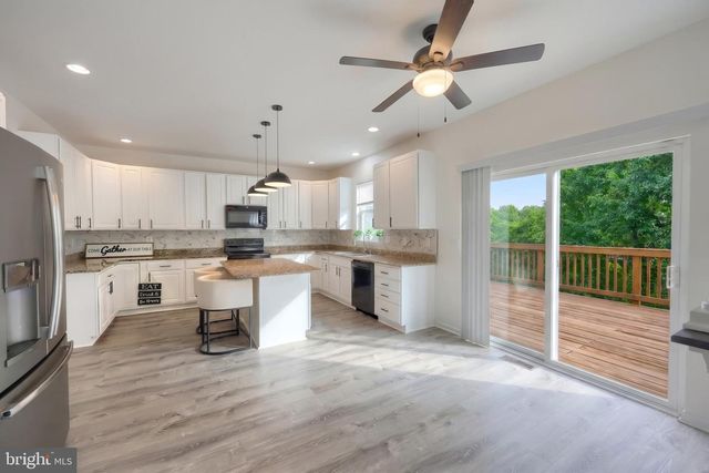 95 SIENNA DR, York, PA 17406