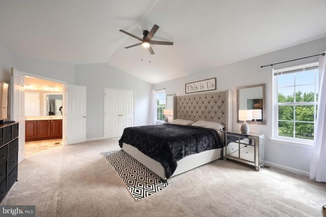 95 SIENNA DR, York, PA 17406
