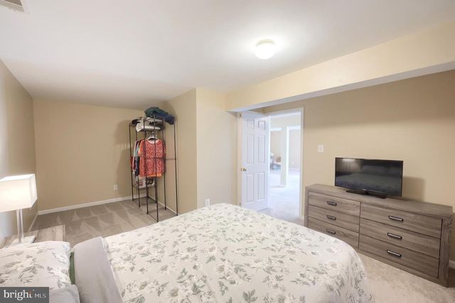 95 SIENNA DR, York, PA 17406
