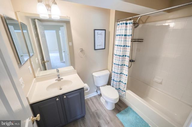 95 SIENNA DR, York, PA 17406