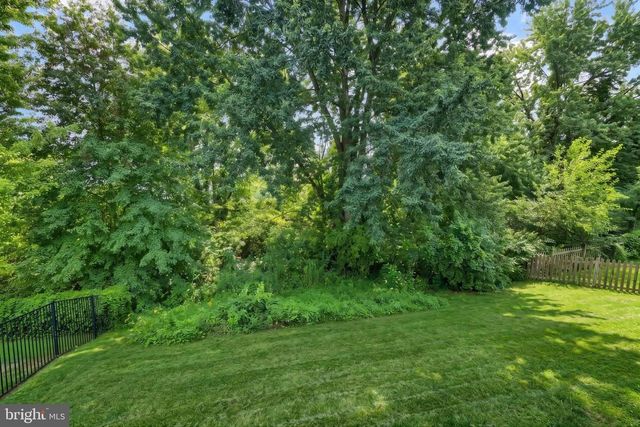 95 SIENNA DR, York, PA 17406