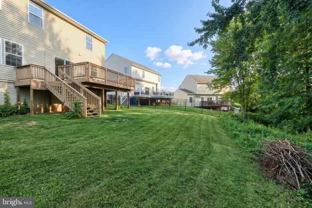 95 SIENNA DR, York, PA 17406