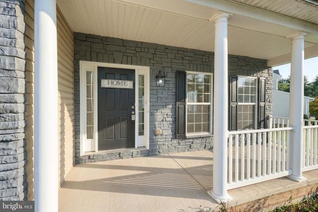 95 SIENNA DR, York, PA 17406