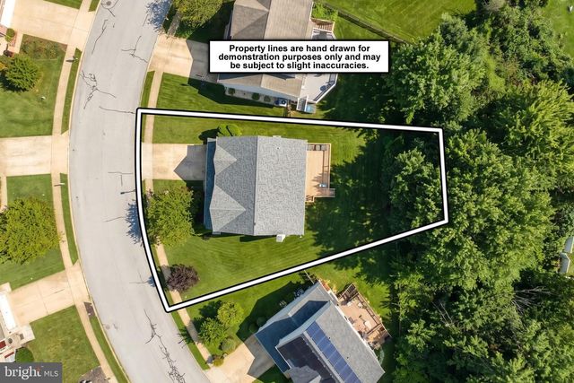 95 SIENNA DR, York, PA 17406