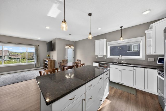 3913 Sunnydale Lane SE, Rochester, MN 55904