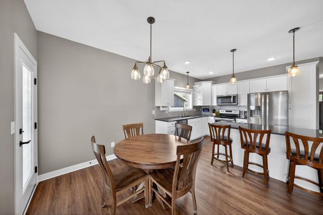 3913 Sunnydale Lane SE, Rochester, MN 55904