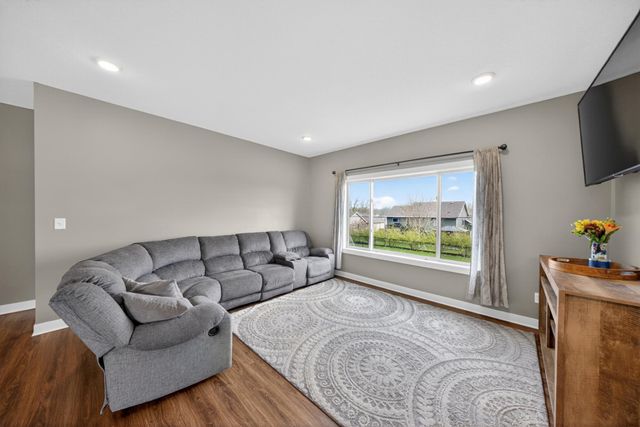 3913 Sunnydale Lane SE, Rochester, MN 55904