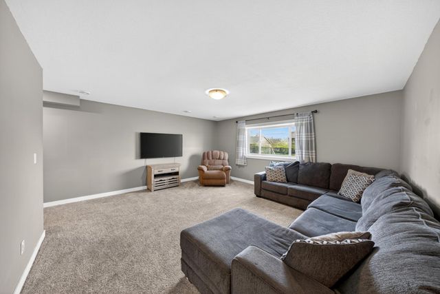 3913 Sunnydale Lane SE, Rochester, MN 55904