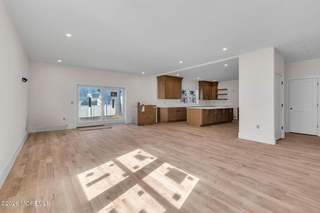 64 Byrnes Lane, Eatontown, NJ 07724