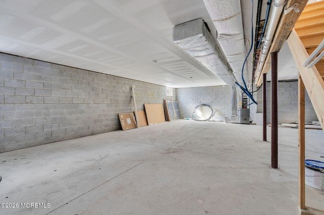 64 Byrnes Lane, Eatontown, NJ 07724