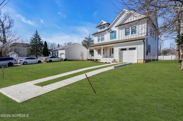 64 Byrnes Lane, Eatontown, NJ 07724