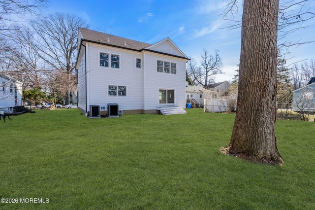 64 Byrnes Lane, Eatontown, NJ 07724