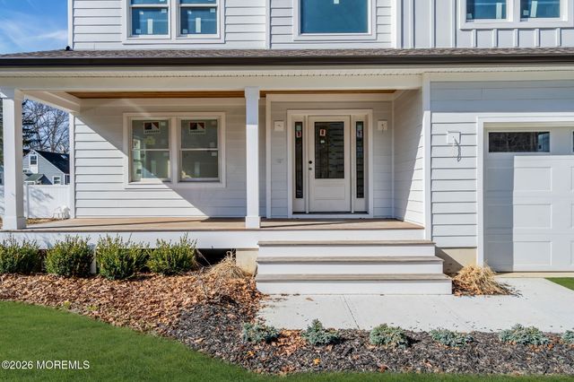 64 Byrnes Lane, Eatontown, NJ 07724