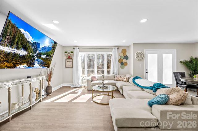 121 Rustic Way Lane, Mooresville, NC 28117