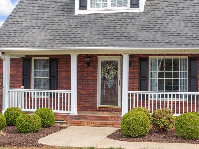 434 shallowford Drive, Boiling Springs, SC 29316