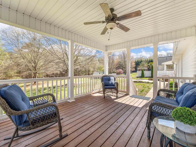 434 shallowford Drive, Boiling Springs, SC 29316