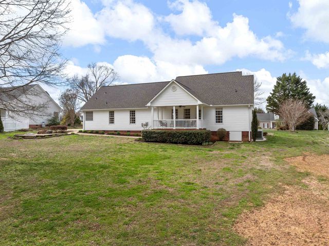 434 shallowford Drive, Boiling Springs, SC 29316