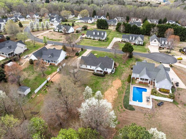 434 shallowford Drive, Boiling Springs, SC 29316