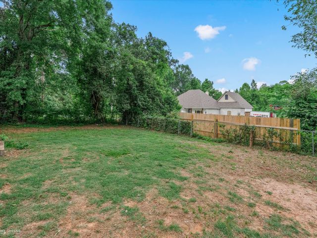 413 S Elm Street, Haughton, LA 71037