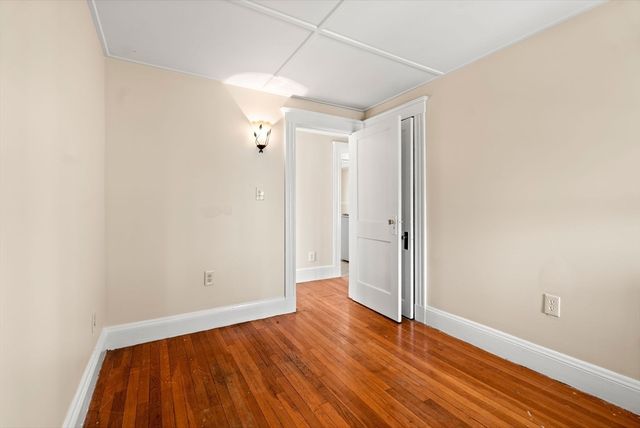 74 Myrtle St, Lynn, MA 01905