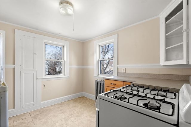 74 Myrtle St, Lynn, MA 01905