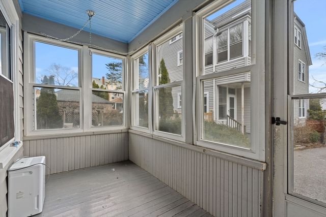 74 Myrtle St, Lynn, MA 01905