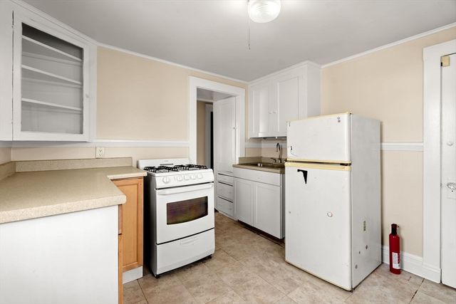 74 Myrtle St, Lynn, MA 01905