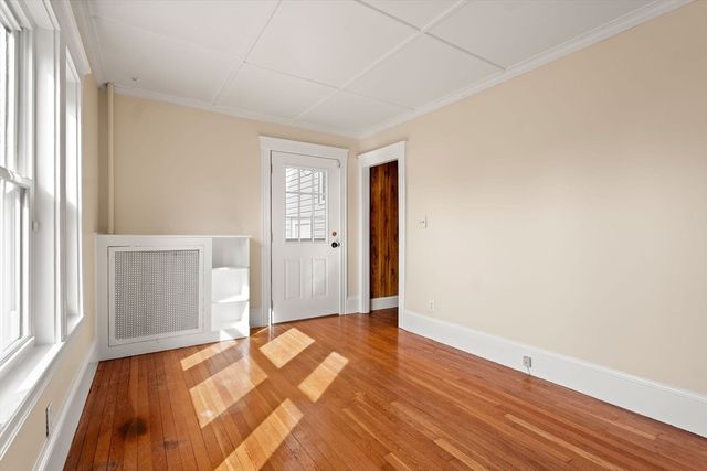 74 Myrtle St, Lynn, MA 01905