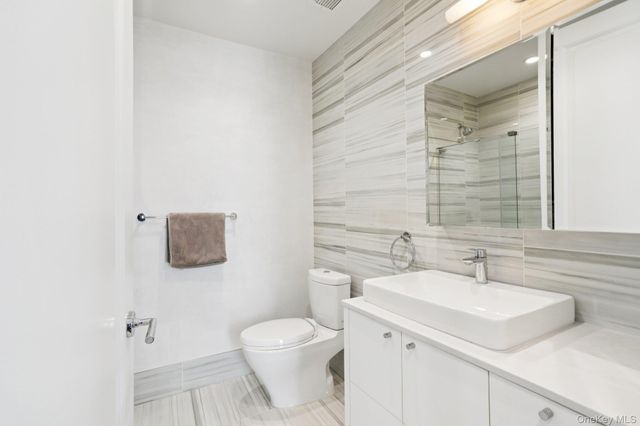 175 Huguenot Street PH-302, New Rochelle, NY 10801