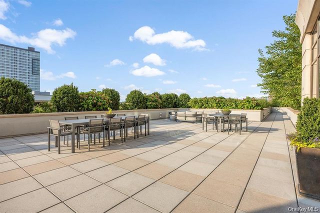 175 Huguenot Street PH-302, New Rochelle, NY 10801