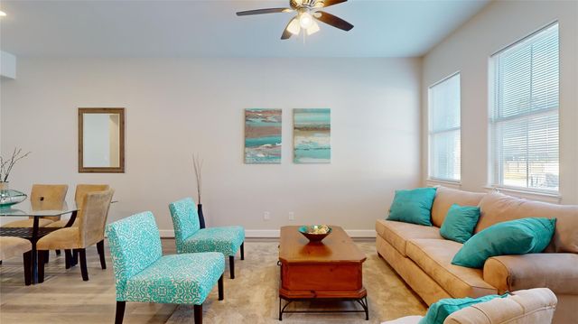 504 Nursery Rd 2105, The Woodlands, TX 77380