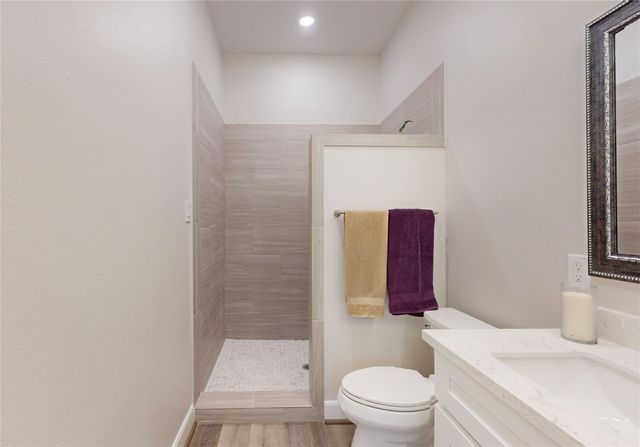 504 Nursery Rd 2105, The Woodlands, TX 77380