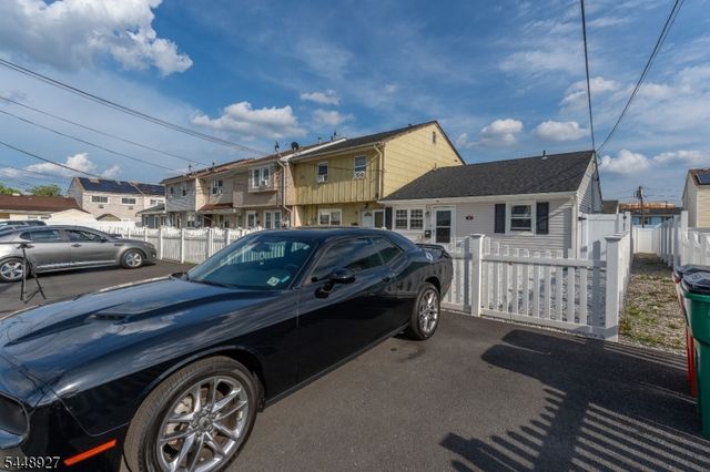 30 Warren St, Carteret Boro, NJ 07008