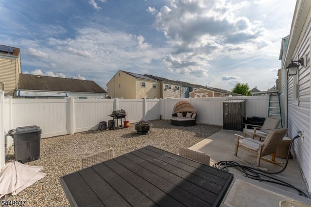 30 Warren St, Carteret Boro, NJ 07008