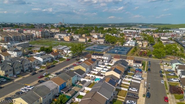 30 Warren St, Carteret Boro, NJ 07008