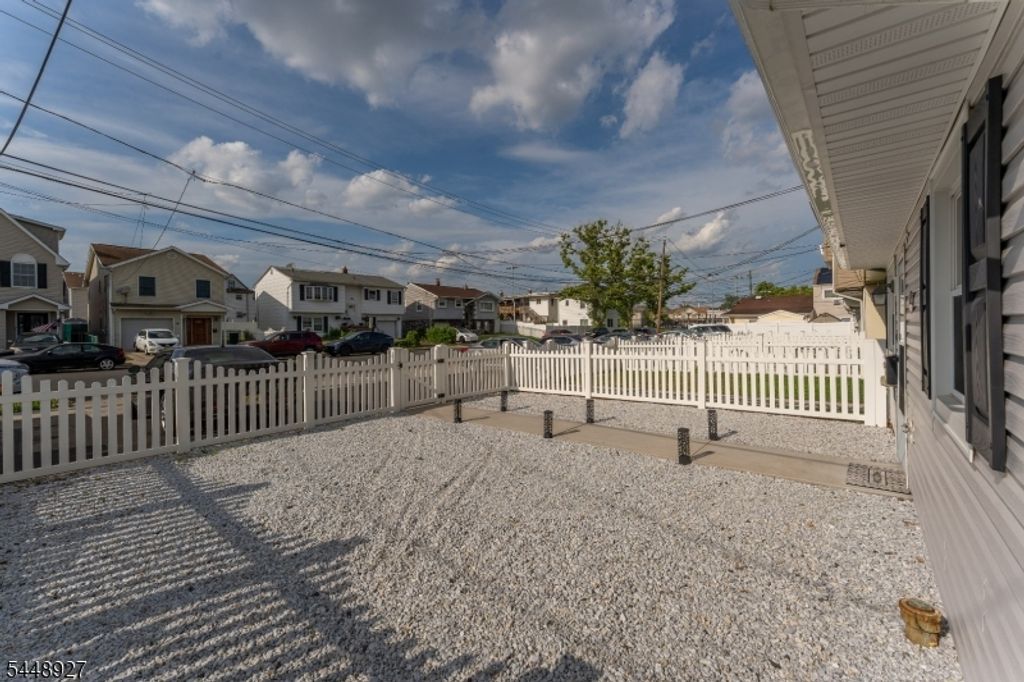 30 Warren St, Carteret Boro, NJ 07008 — photo 4