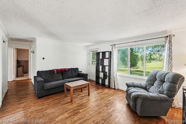 14506 Eddy Lake Road, Fenton, MI 48430