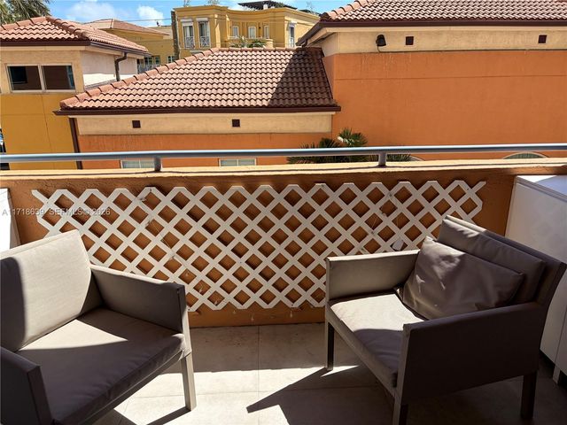 90 Alton Rd 303, Miami Beach, FL 33139