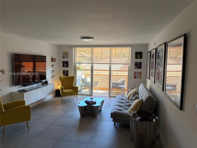 90 Alton Rd 303, Miami Beach, FL 33139